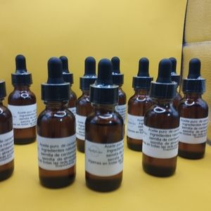 Pure cardamom and almond seed oil, excelent for acné